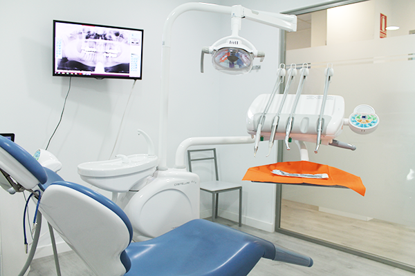 Prótesis dentales a medida en la clínica dental de Calatayud
